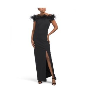 Black feathers crepe Gown
